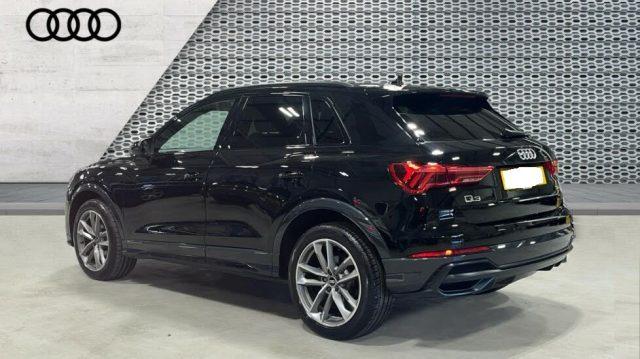 AUDI Q3 35 TDI S tronic Business Black Pack