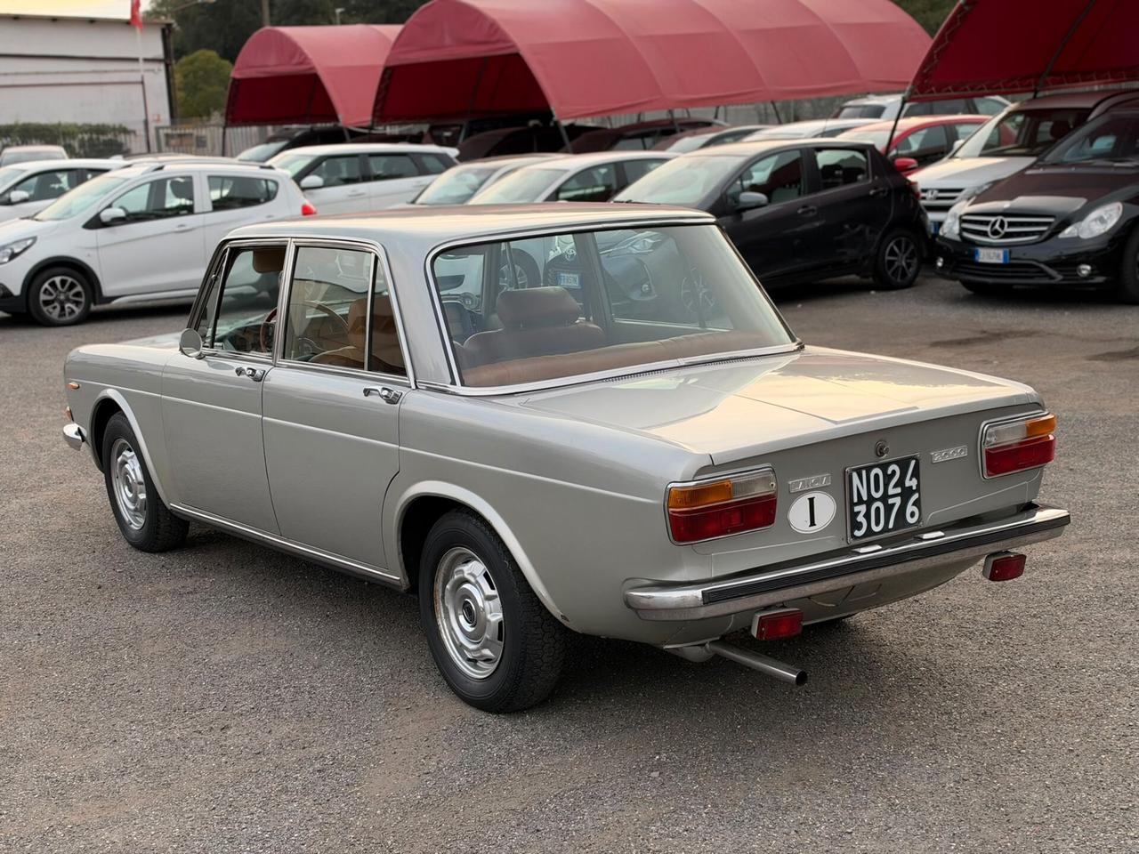 Lancia 820 2000