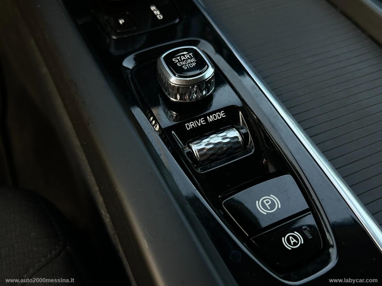 VOLVO XC60 B4 GEARTRONIC MOMENTUM IBRIDO DIESEL/ELETTTICO