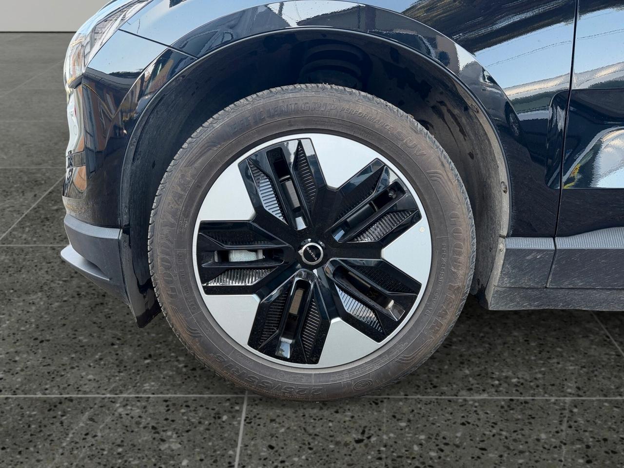 Volvo EX30 Single Motor Extended Range RWD *GARANZIA 08/2028*