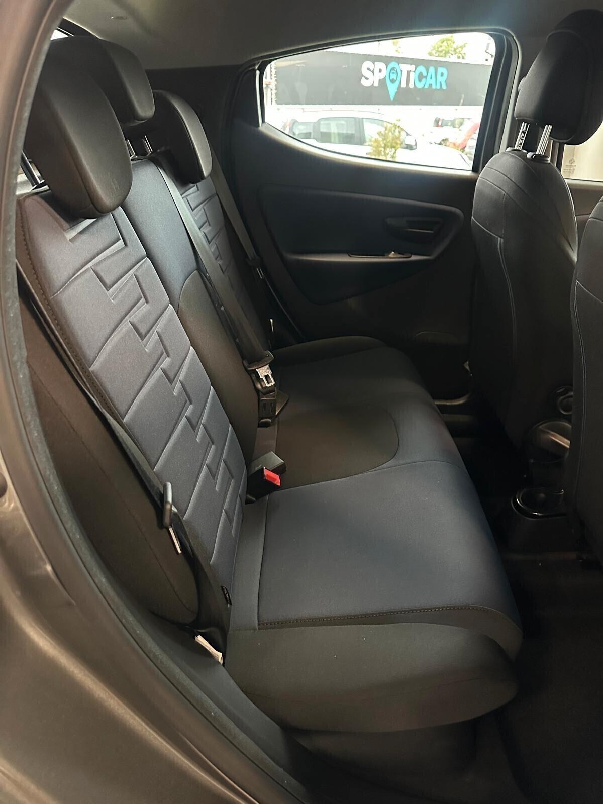 Lancia Ypsilon 1.0 FireFly 5 porte S&S Hybrid Platino