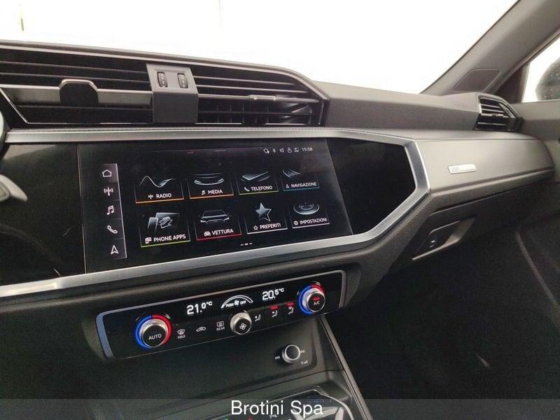Audi Q3 Q3 45 TFSI e S tronic Identity Black