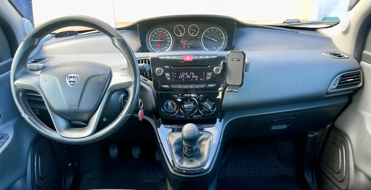 Lancia Ypsilon 1.2 69 CV 5 porte GPL Ecochic Gold