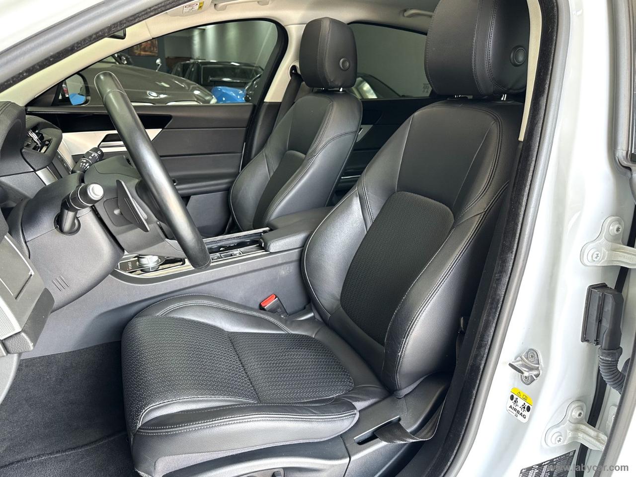 JAGUAR XF 3.0 D V6 300 CV aut. Prestige