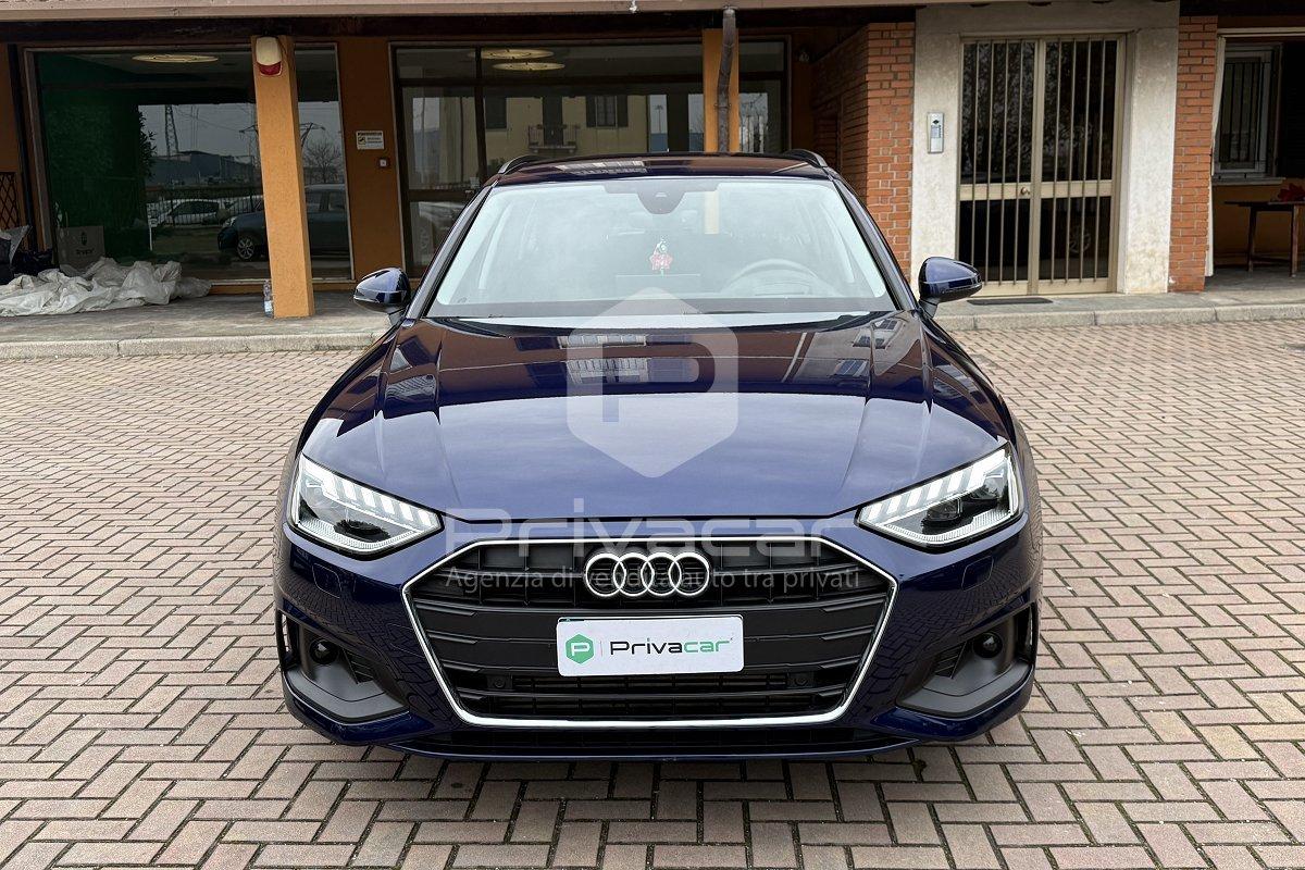 AUDI A4 Avant 40 g-tron S tronic Business Advanced