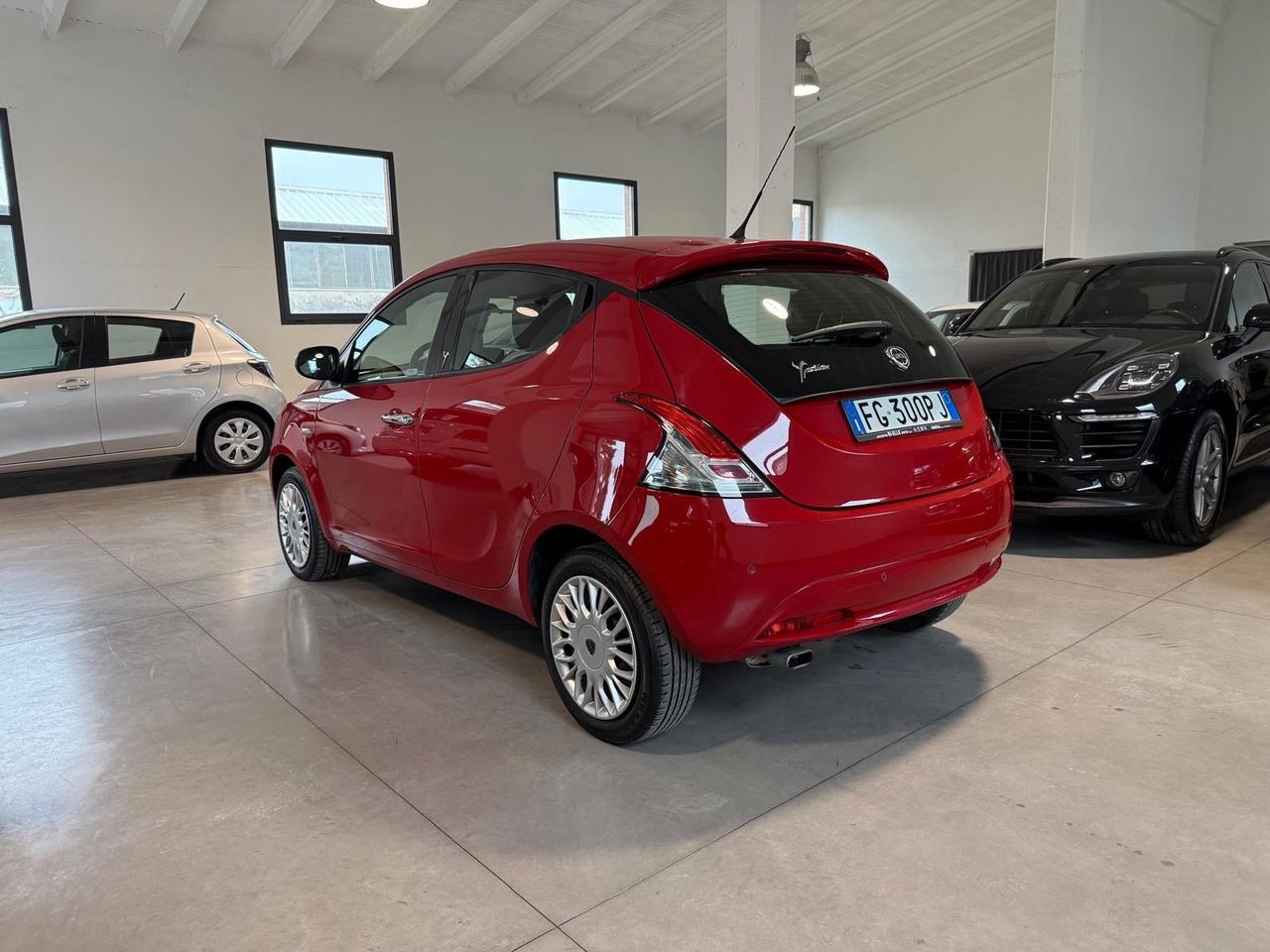 Lancia Ypsilon 1.3 MJT 16V 80 CV 5 porte S&S Platinum
