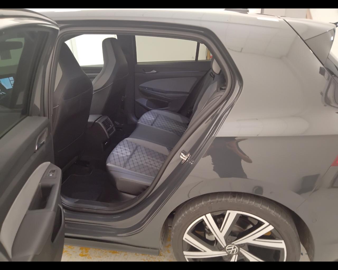 VOLKSWAGEN Golf VIII 2020 - Golf 1.5 tsi evo R-Line 130cv