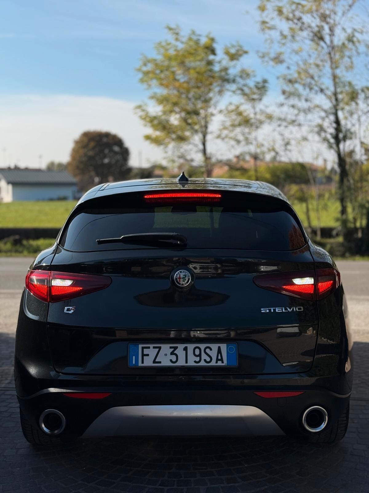 Alfa Romeo Stelvio 2.2 Turbodiesel 190 CV AT8 Q4 Ti