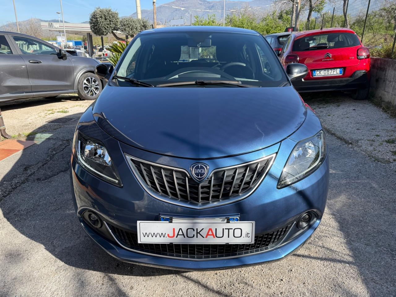 Lancia Ypsilon 1.0 FireFly 5 porte S&S Hybrid Ecochic Silver