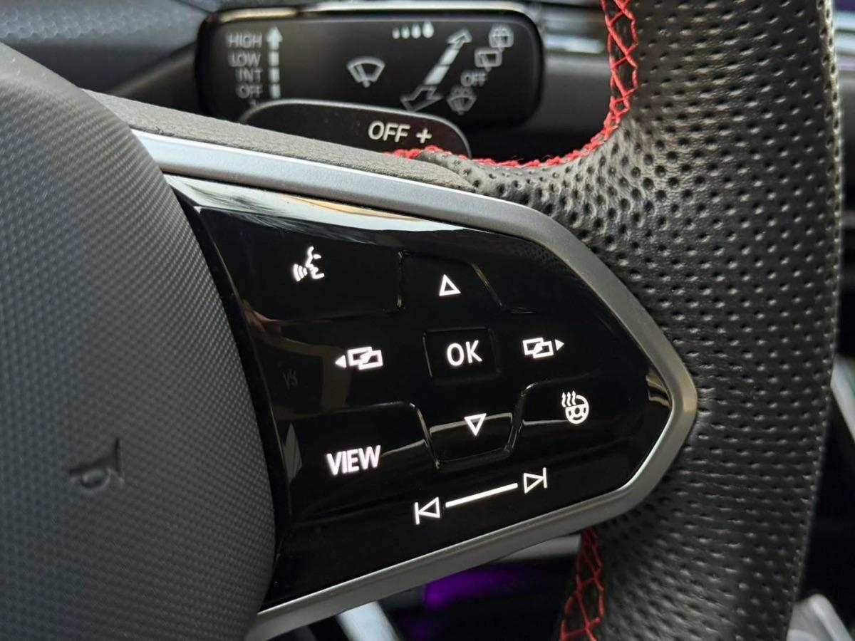 Volkswagen Golf 8 GTI 2.0 TSI 245 CV