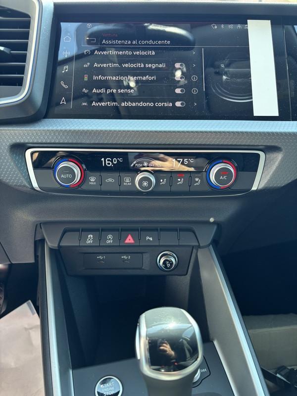 Audi A1 Sportback 30 1.0 tfsi S Line Edition 116cv s-tronic LED-PHONE APPS-17"