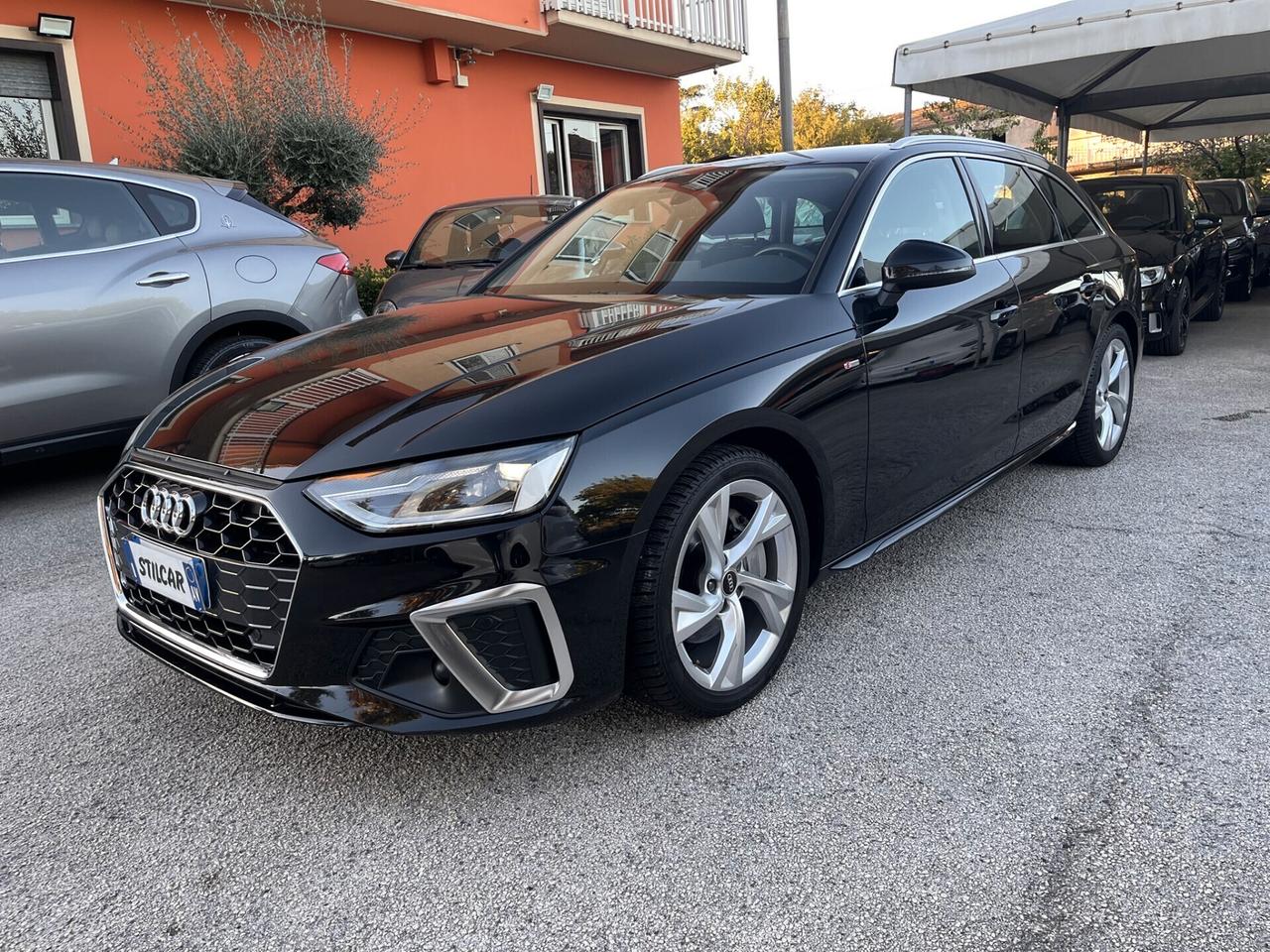 Audi A4 40 TDI S tronic line edition