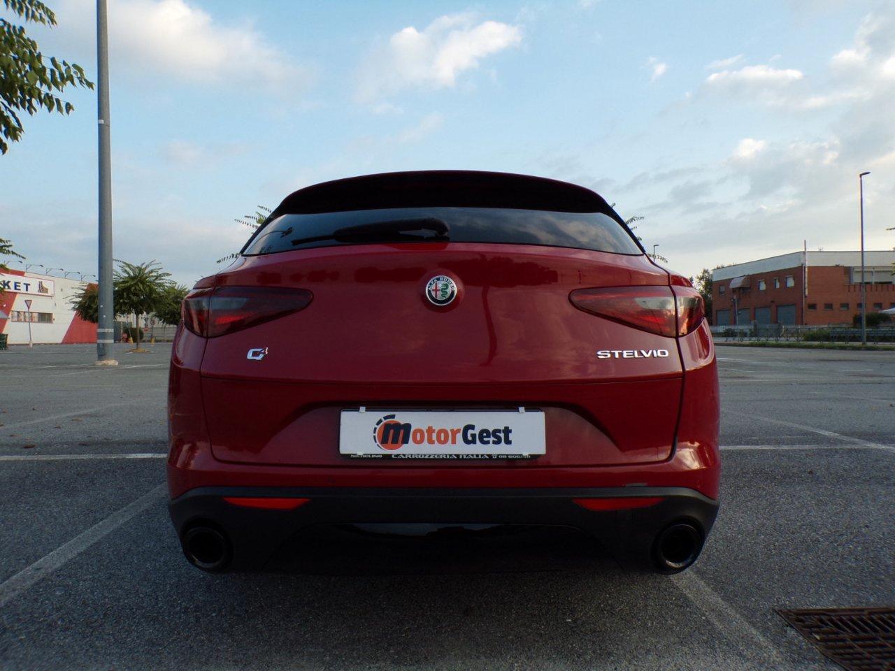 Alfa Romeo Stelvio 2.2 t Business rwd 160cv auto my19