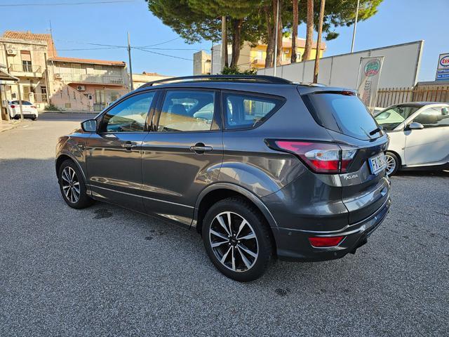 FORD Kuga 2.0 TDCI 150 CV S&S 4WD Powershift ST-Line