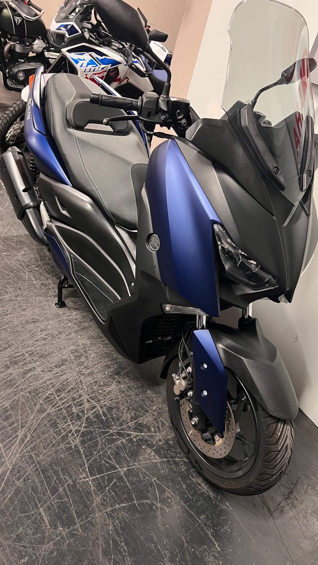 Yamaha X-Max 300