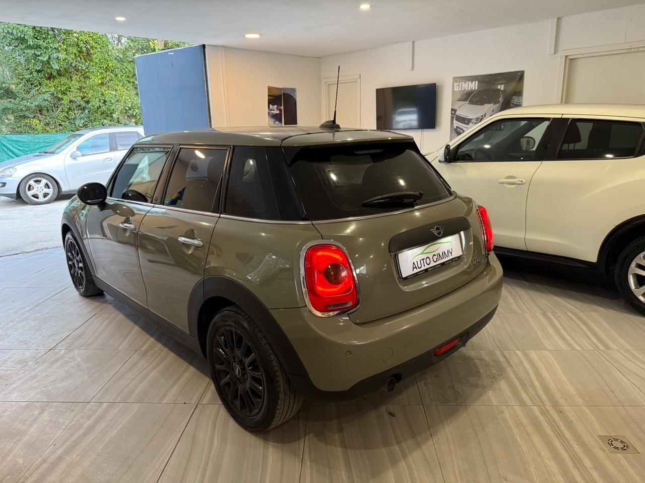 Mini one 1.5 Baker Street 2019 150.000KM