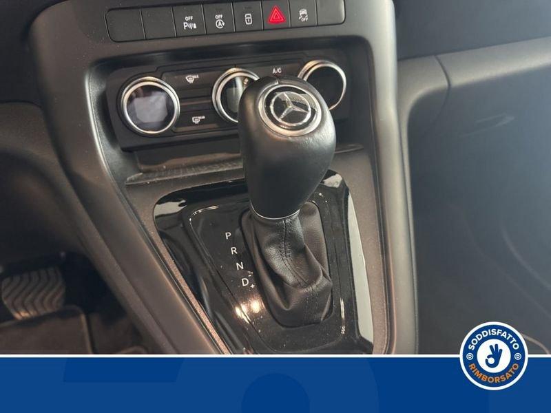 Mercedes-Benz Classe T 180 d AT