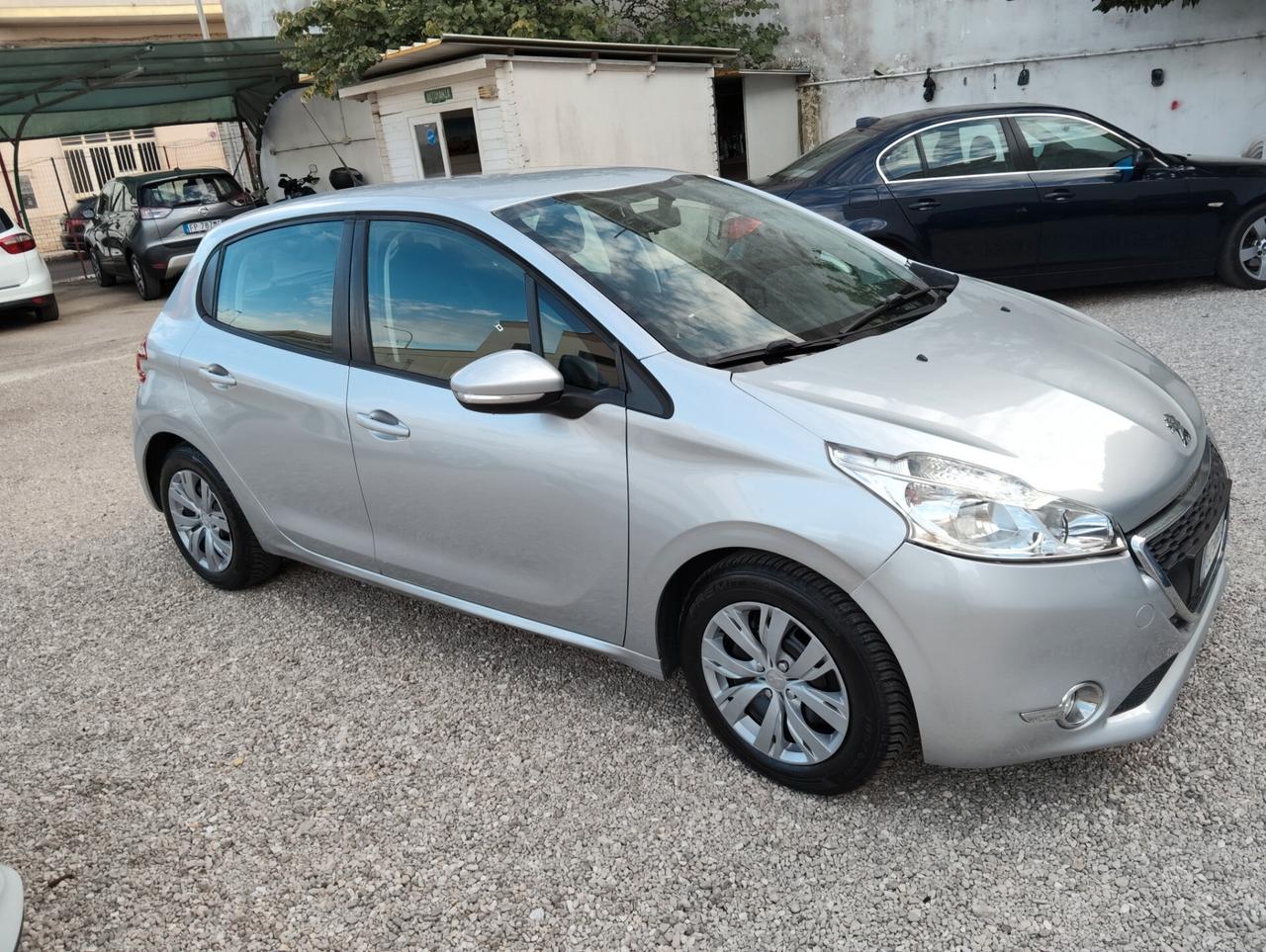 Peugeot 208 1.4 HDi 68 CV 5 porte Active