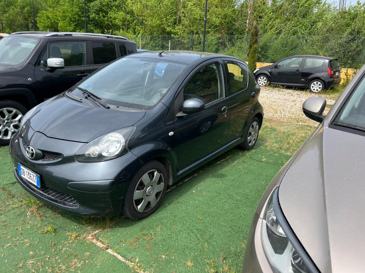 Toyota Aygo 1.0 12V VVT-i 5 porte Sol