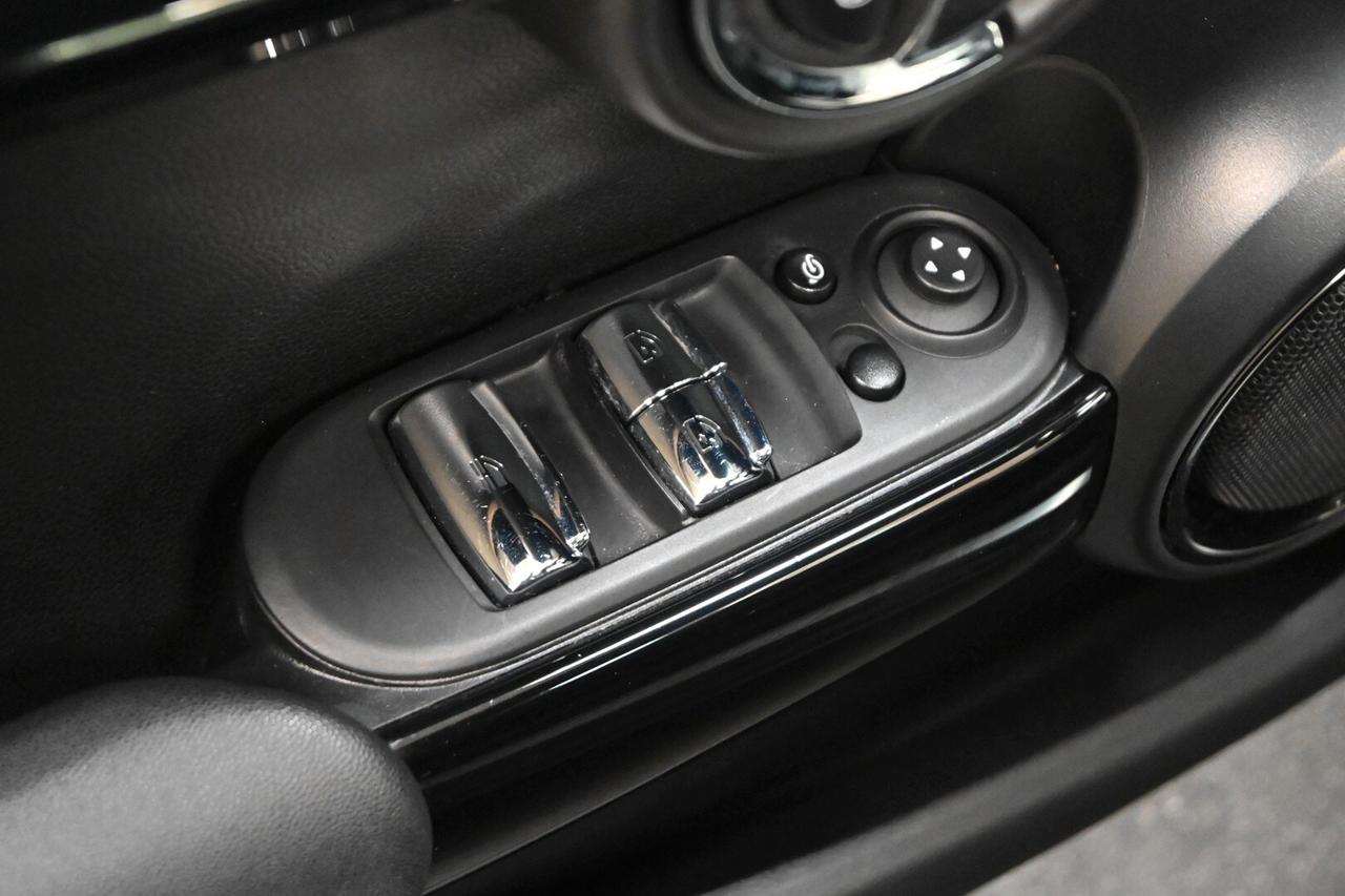 MINI Mini Cabrio (F57) Mini 1.5 Cooper Yours ...