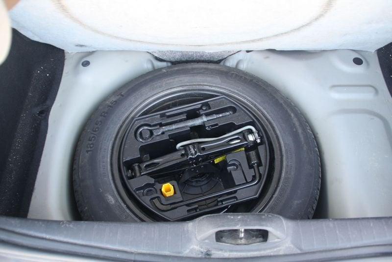 Peugeot 208 Allure PureTech 82cv