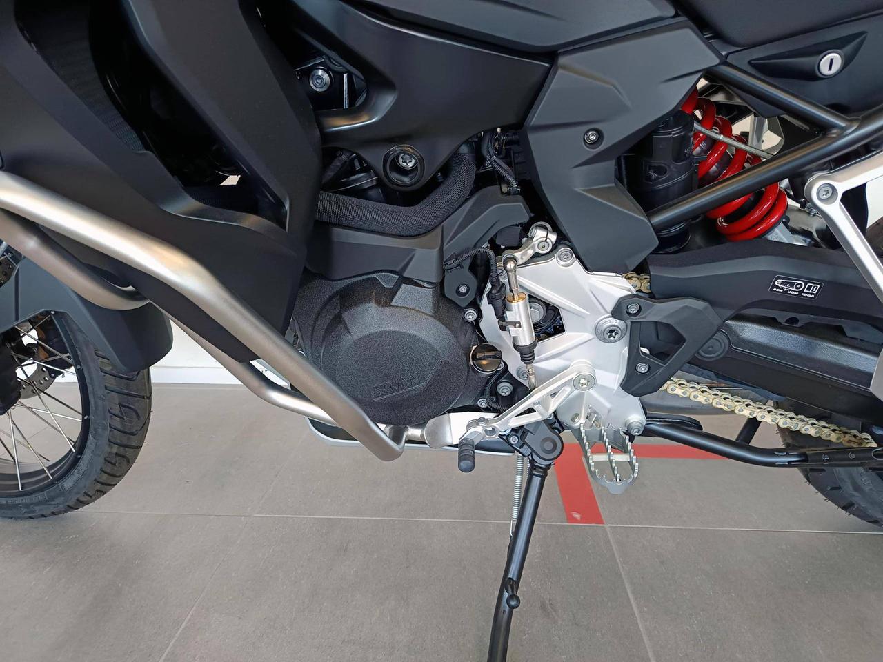 BMW F 900 GS Adventure Ride Pro