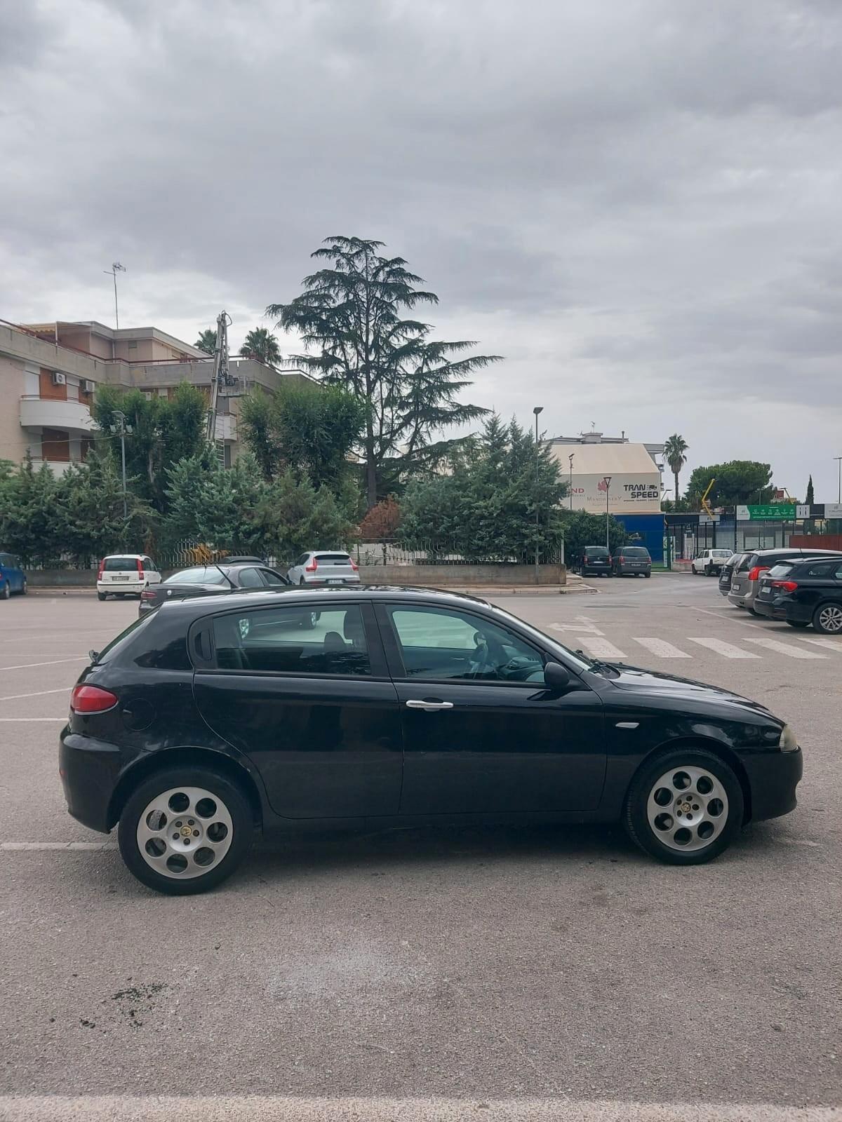 Alfa Romeo 147 1.9 JTD M-JET 16V 5 porte Dist.
