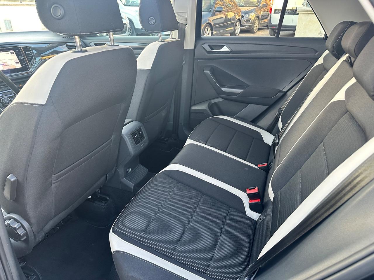 Volkswagen T-Roc 1.6 TDI SCR Advanced BlueMotion Technology