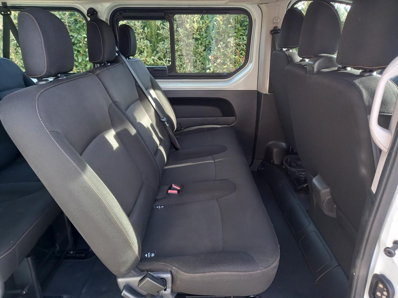 Renault Trafic T29 1.6 dCi 145CV 9 POSTI