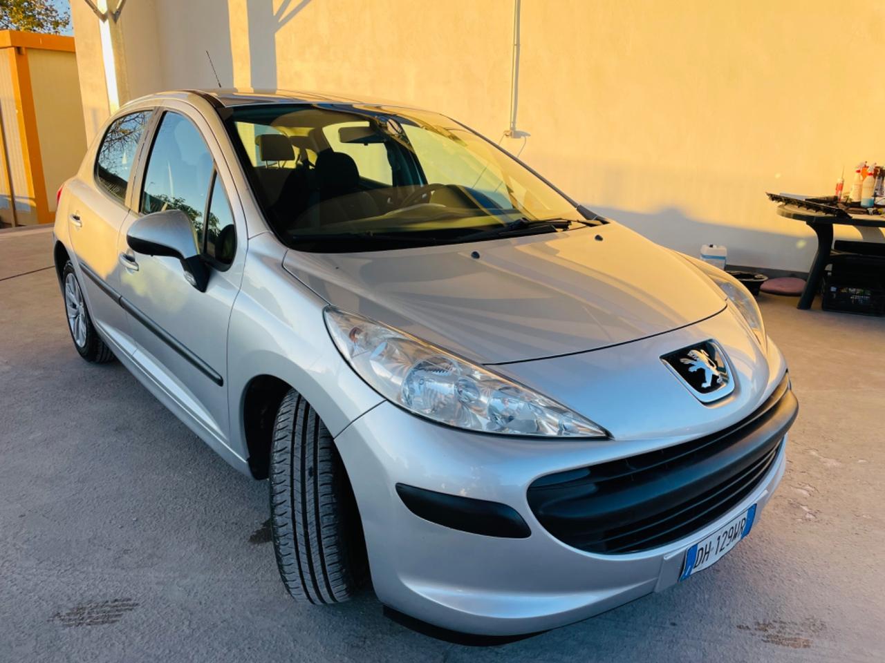 Peugeot 207 1.4 HDi 70CV 5p. X Line