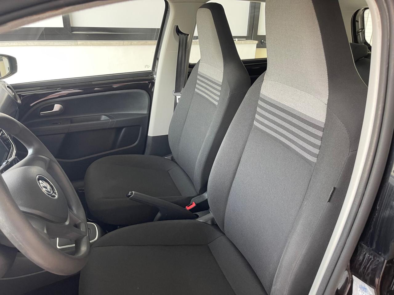 Volkswagen UP! Move up 60cv ASG