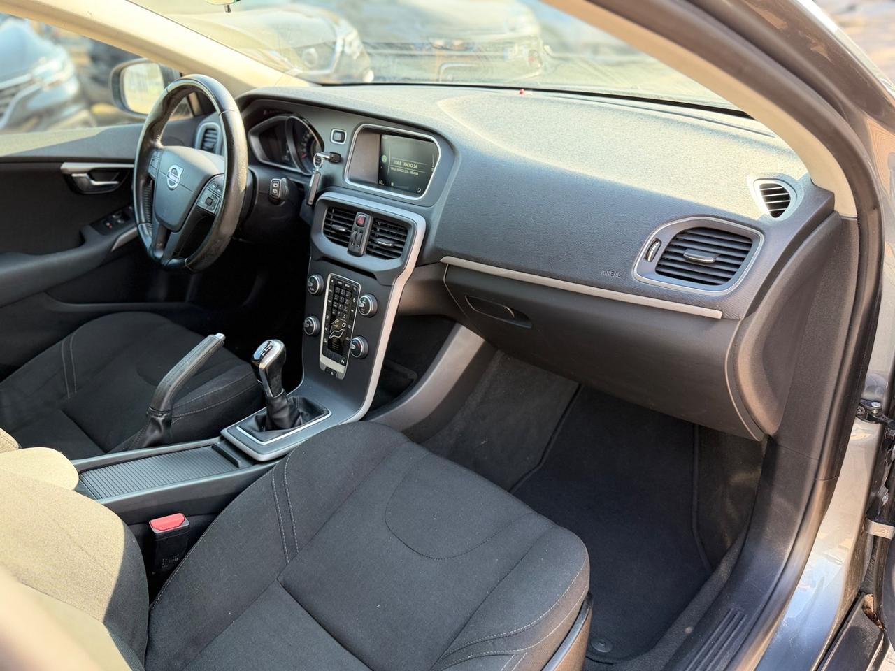 Volvo V40 D2 1.6 SUMMUM