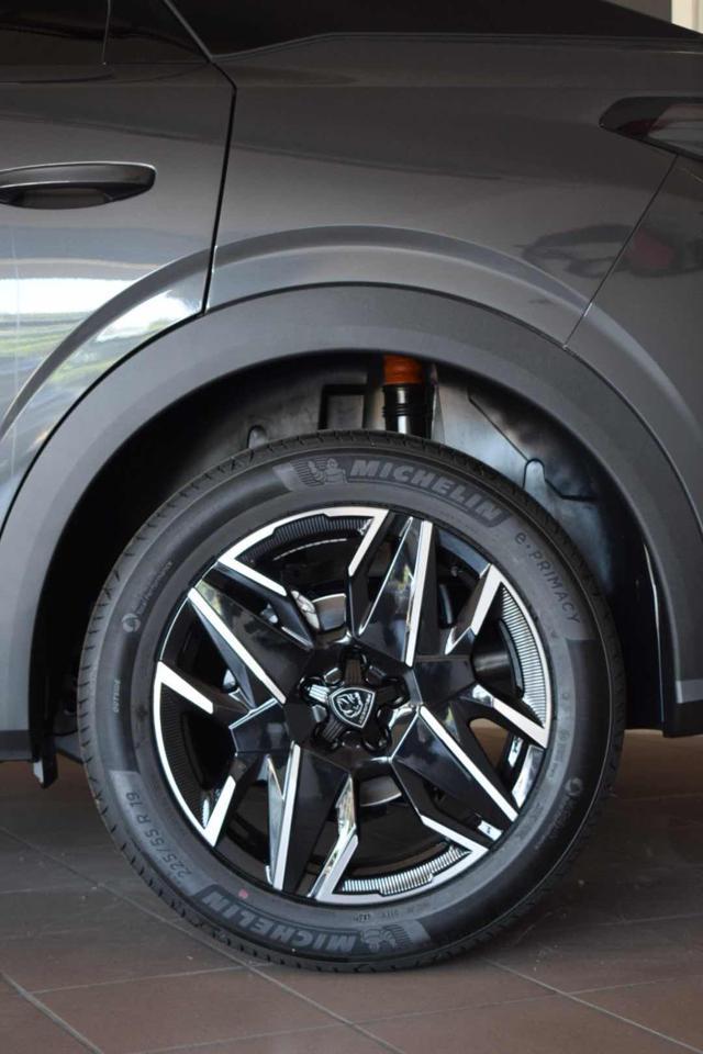 PEUGEOT 3008 Hybrid 145 e-DCS6 Allure