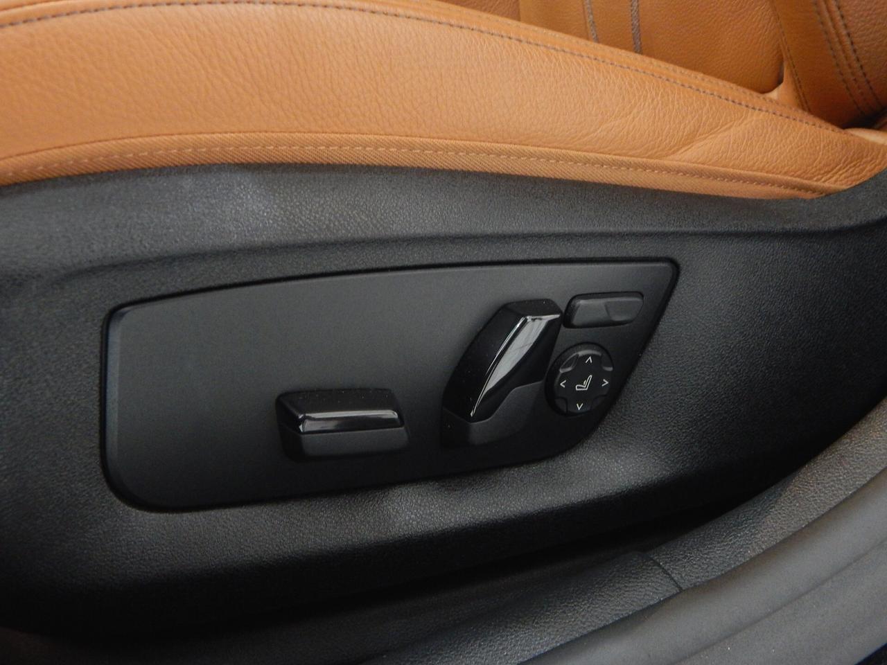BMW 520 d Touring Luxury Aut TETTO-NAVI-PELLE-LED