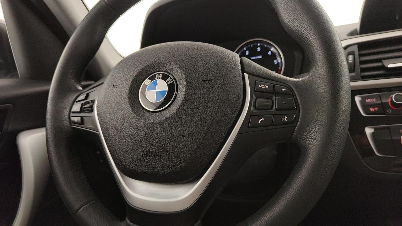 BMW Serie 1 F/20-21 2015 - 116d Business 5p auto
