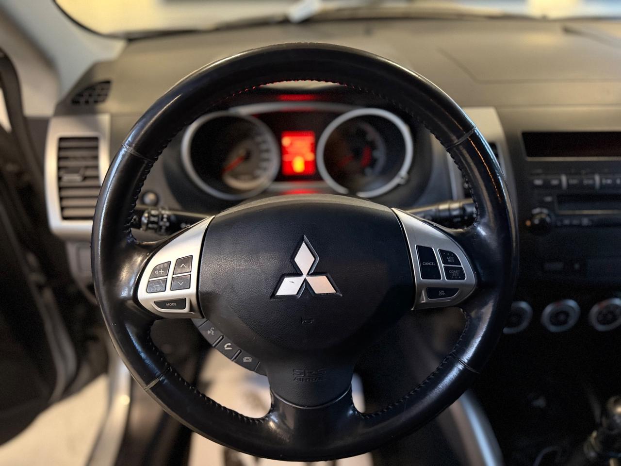 Mitsubishi Outlander 2.2 DI-D Instyle 7 p.ti DPF POSTI