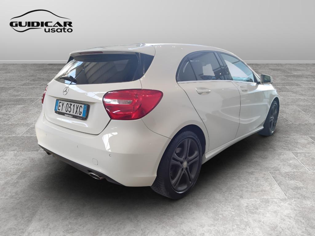 Mercedes-Benz Classe A - W176 - A 180 Sport E6