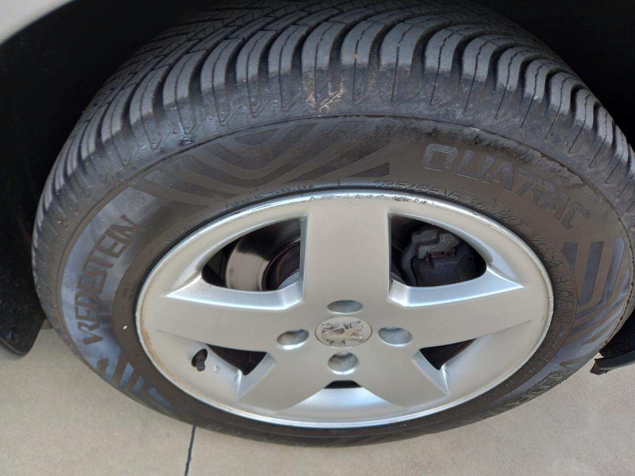 Peugeot 207 1.4 HDi 70CV 5p. Millesim 200