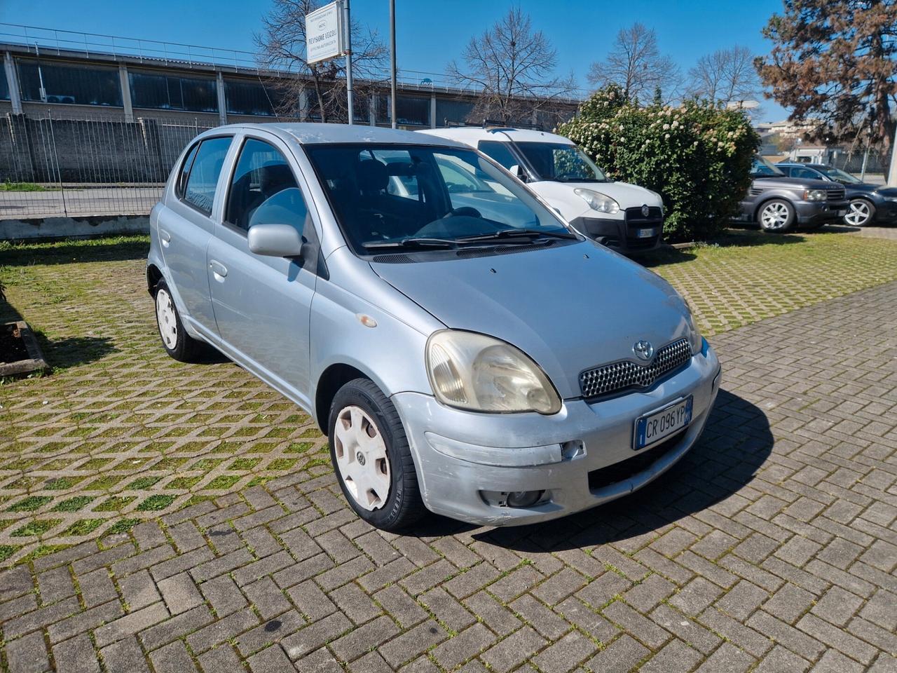Toyota Yaris 1.4 tdi D-4D cat 5 porte Sol