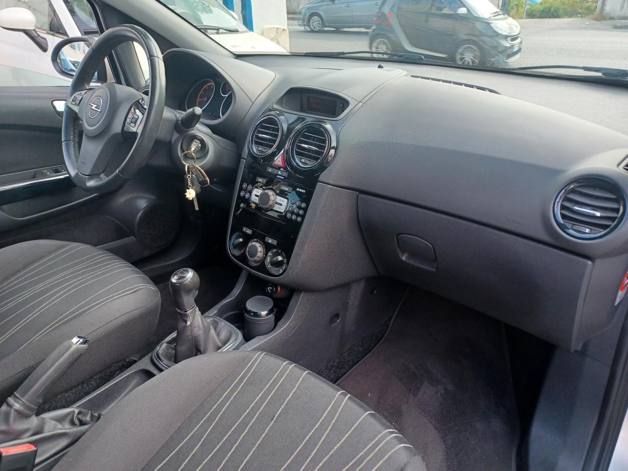 Opel Corsa 1.2 5 porte UNICO PROPRIETARIO