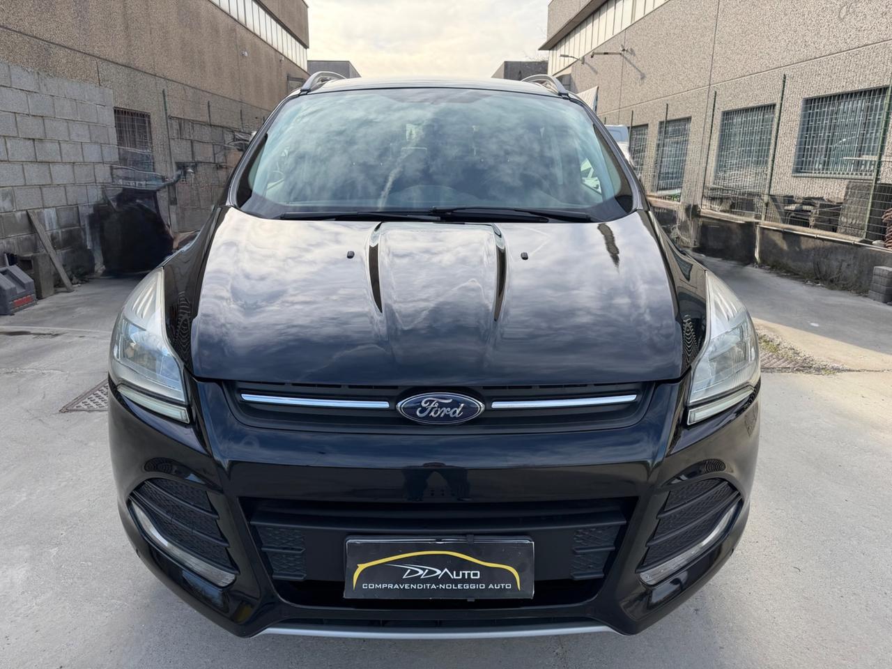 Ford Kuga 2.0 TDCI 140 CV 4WD Powershift Titanium