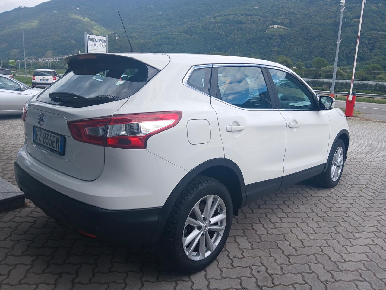 Nissan Qashqai 1.6 dCi 4WD Visia
