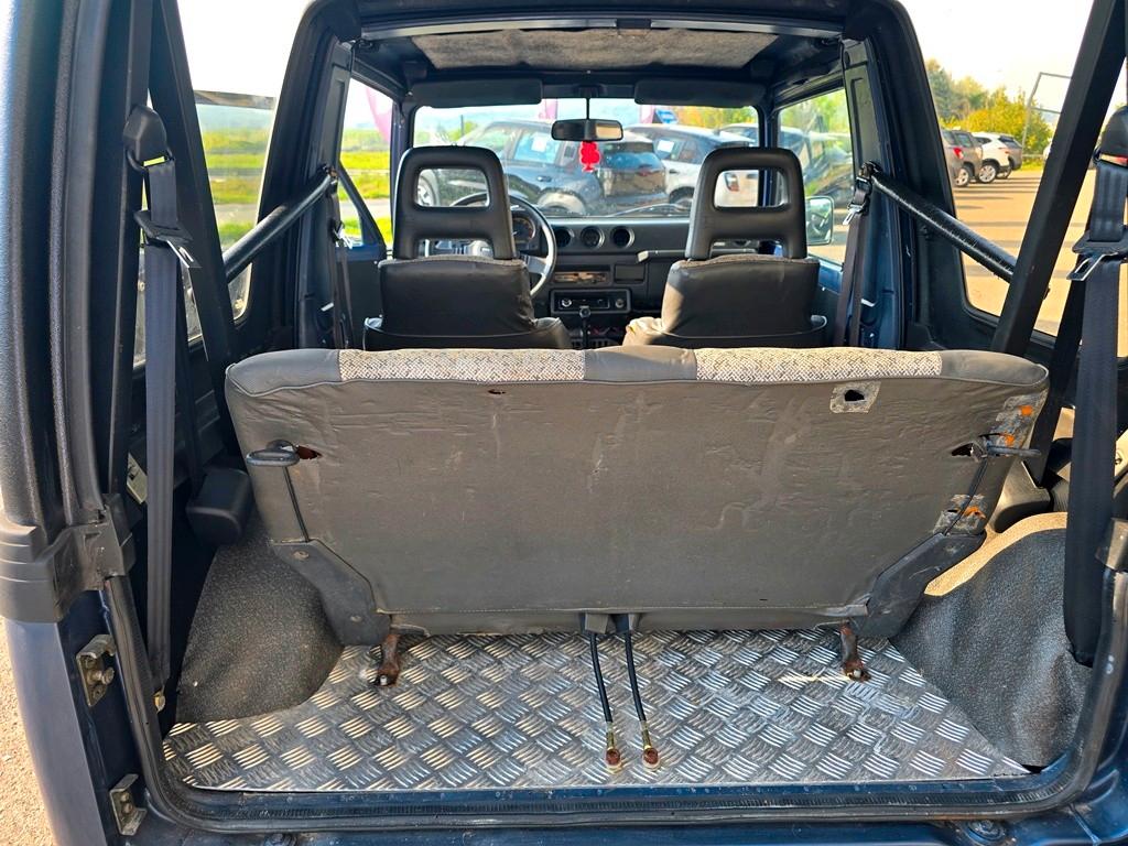 Suzuki SJ 413 SAMURAI SJ413 Cabriolet