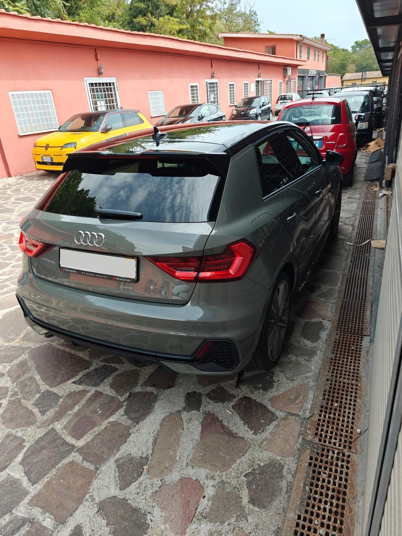 Audi A1 s line