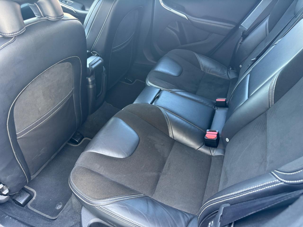 Volvo V40 D3 Geartronic R-design Kinetic