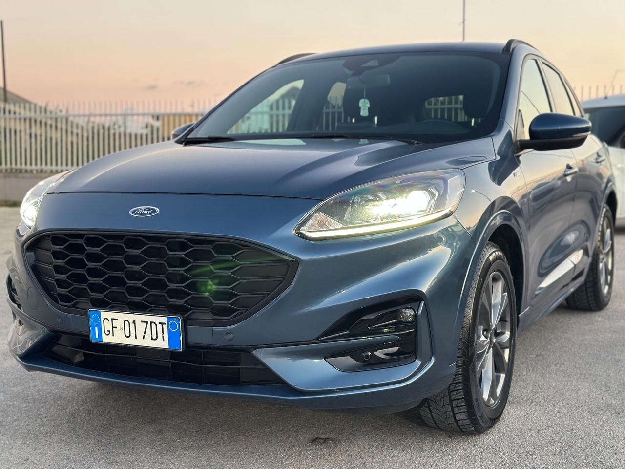 Ford Kuga 2021 1.5 120 CV aut. ST-Line DA VETRINA