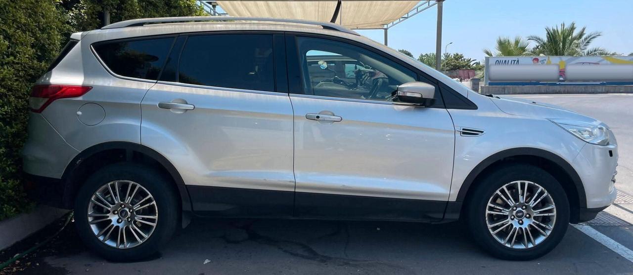 Ford Kuga 2.0 TDCI 140 CV 4WD Titanium