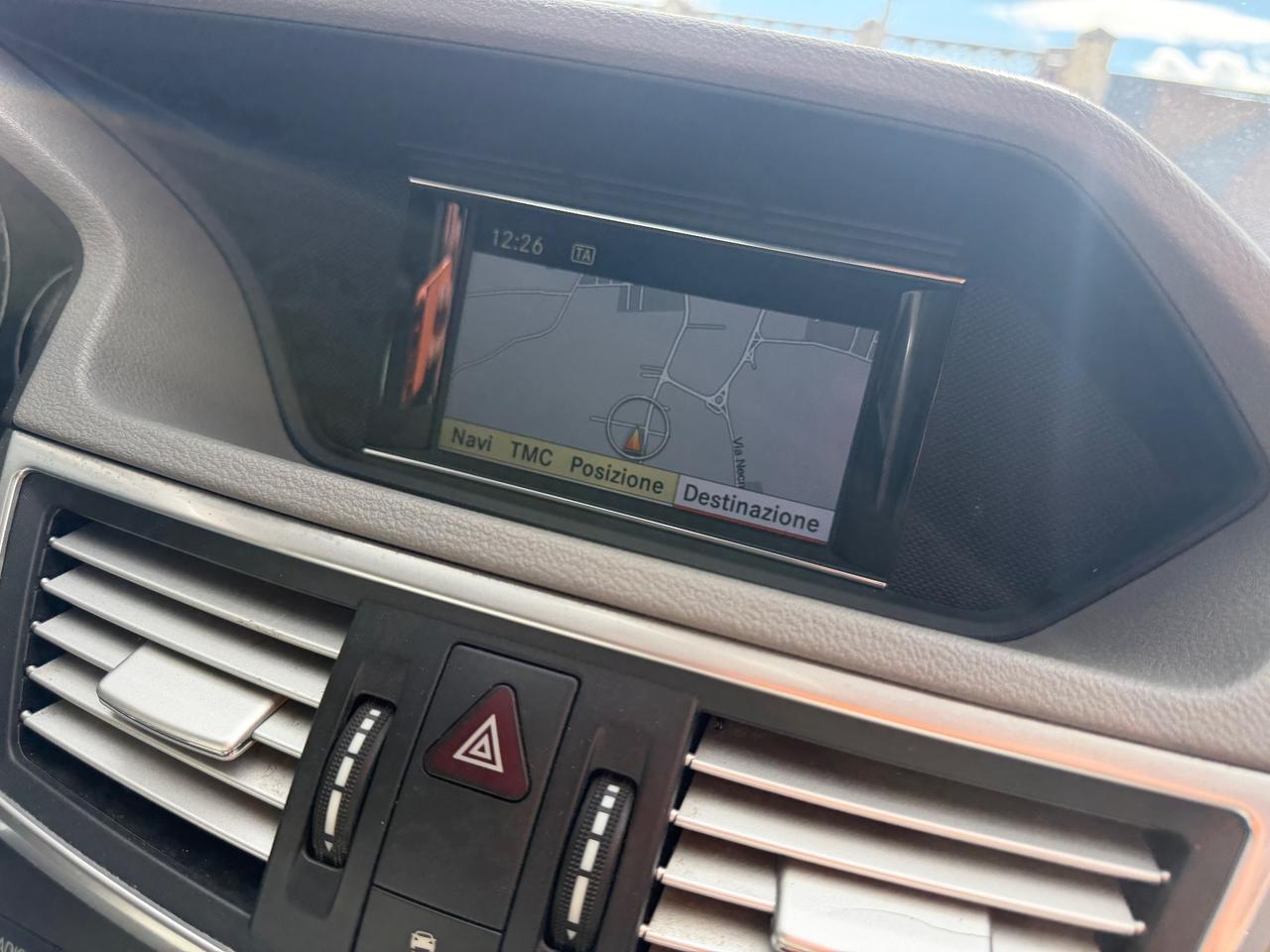 Mercedes-benz E 220 CDI BlueEFFICIENCY Avantgarde AMG