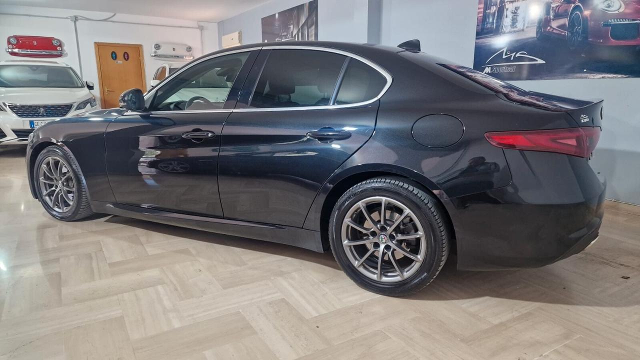 Alfa Romeo Giulia 2.2 Turbodiesel 180 CV AT8 Super