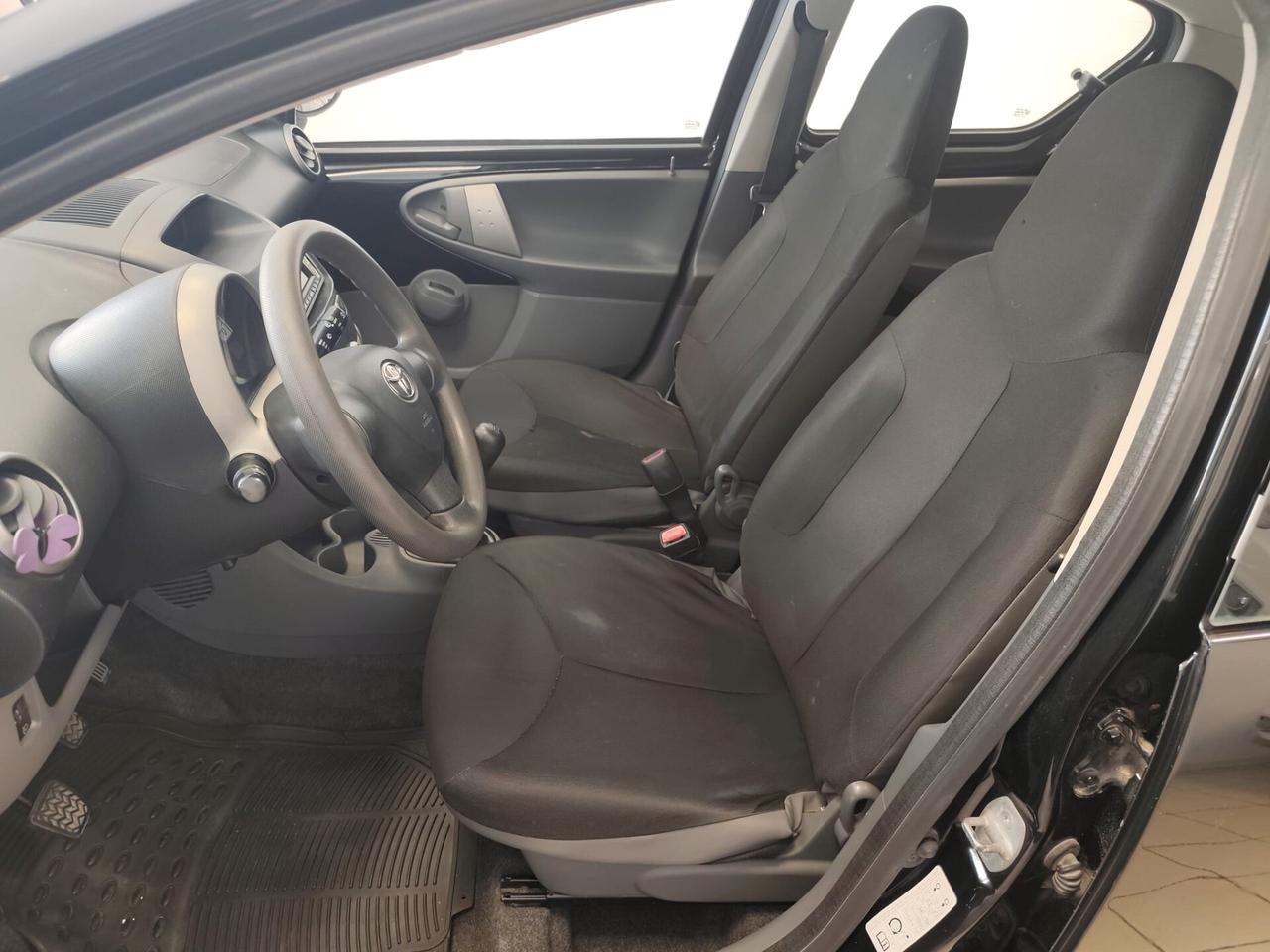 Toyota Aygo 1.0 12V VVT-i 5 porte Now Connect